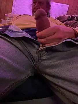 Helmut1971 online show from April 8, 2026, 6:02 am