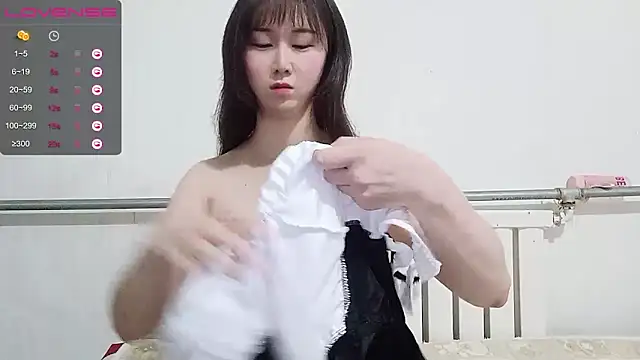 mimi-yangyang online show from December 29, 2024, 3:13 pm