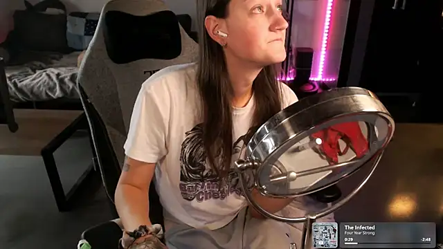 Clairedelilah online show from February 14, 2026, 7:32 pm