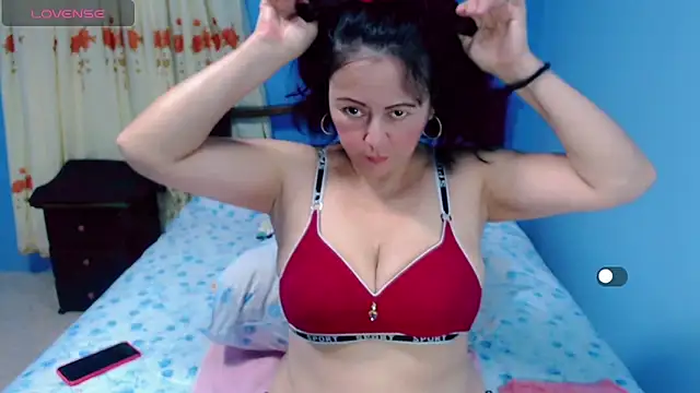 Snapshot of Lily_Benet1 chatting on May 7, 2026, 3:01 am Lily Benet1 online show from May 7, 2026, 3:01 am