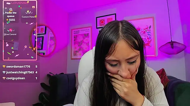 Snapshot of _cloe_martinez chatting on December 10, 2024, 3:52 am cloe martinez online show from December 10, 2024, 3:52 am