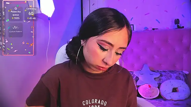 Snapshot of _cloe_martinez chatting on December 16, 2024, 9:41 pm cloe martinez online show from December 16, 2024, 9:41 pm