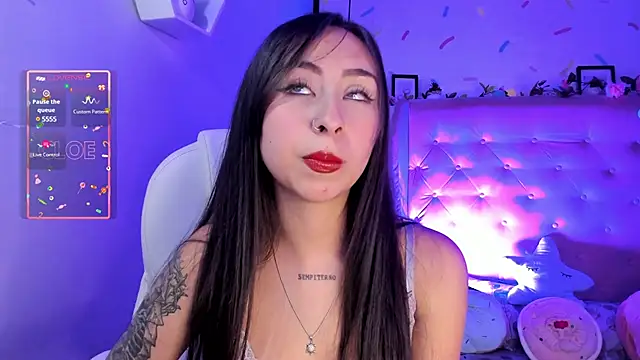 Snapshot of _cloe_martinez chatting on February 16, 2025, 10:21 pm cloe martinez online show from February 16, 2025, 10:21 pm