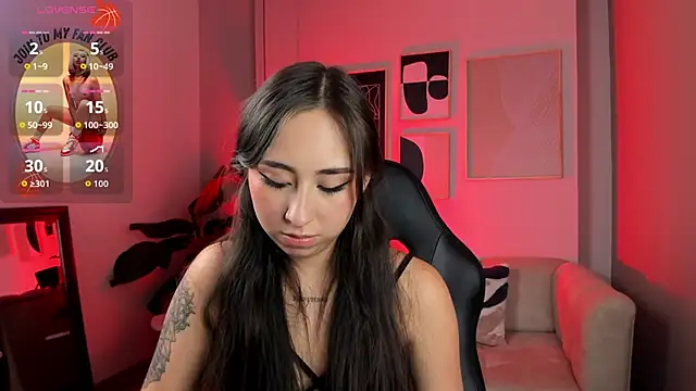 Snapshot of _cloe_martinez chatting on September 12, 2025, 11:37 pm cloe martinez online show from September 12, 2025, 11:37 pm