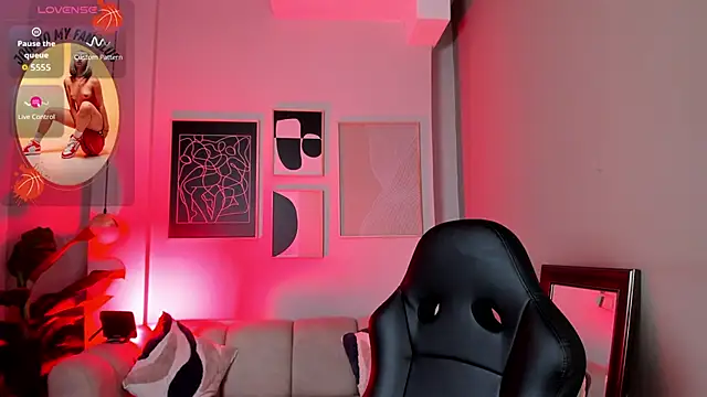 Snapshot of _cloe_martinez chatting on September 20, 2025, 11:17 pm cloe martinez online show from September 20, 2025, 11:17 pm