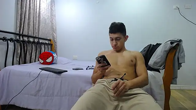 Snapshot of Iam_yourbabyprincess_XD chatting on February 15, 2025, 10:11 am Iam yourbabyprincess XD online show from February 15, 2025, 10:11 am