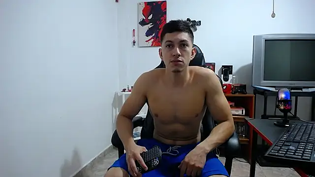 Snapshot of Iam_yourbabyprincess_XD chatting on September 15, 2025, 12:21 am Iam yourbabyprincess XD online show from September 15, 2025, 12:21 am