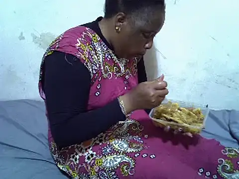 Crystal  Gee online show from December 26, 2024, 6:33 pm