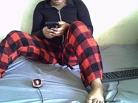 Crystal  Gee online show from July 16, 2026, 8:42 am