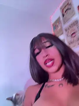 Snapshot of Hot_sophie_ chatting on June 25, 2026, 5:12 am Hot sophie online show from June 25, 2026, 5:12 am
