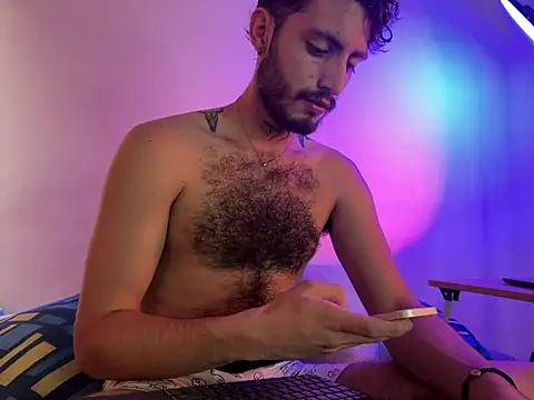 Snapshot of axel_giracr chatting on December 17, 2024, 7:48 pm axel giracr online show from December 17, 2024, 7:48 pm