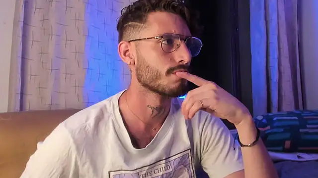 Snapshot of axel_giracr chatting on January 25, 2025, 12:59 am axel giracr online show from January 25, 2025, 12:59 am