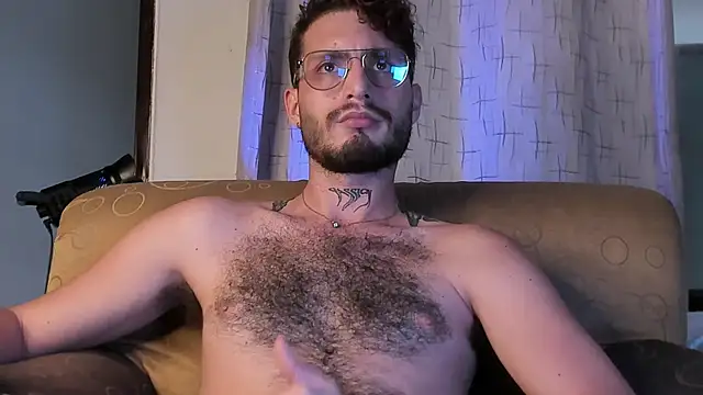 Snapshot of axel_giracr chatting on March 5, 2025, 10:54 pm axel giracr online show from March 5, 2025, 10:54 pm