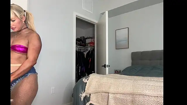 ElenaErickson online show from January 12, 2026, 7:41 pm