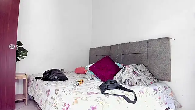 tom colinn online show from October 28, 2025, 6:54 pm