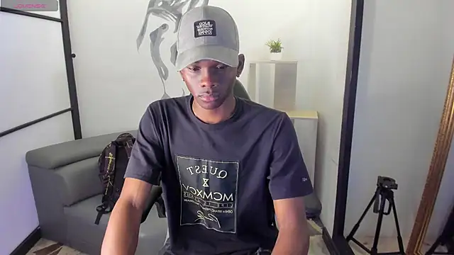 JacksonMuller  online show from November 12, 2025, 1:00 pm