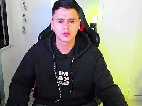 Snapshot of E_Moon chatting on September 28, 2025, 5:46 am E Moon online show from September 28, 2025, 5:46 am