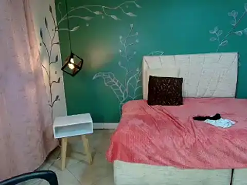 Snapshot of MariamCute_ chatting on February 14, 2025, 5:51 am MariamCute online show from February 14, 2025, 5:51 am