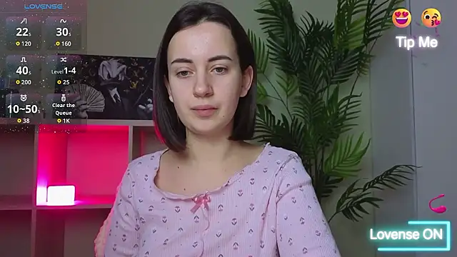 SweetieKendl online show from February 27, 2026, 10:04 am