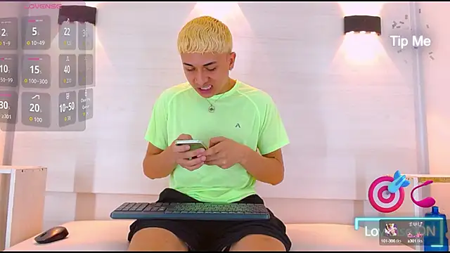 Snapshot of jeic_18 chatting on September 23, 2025, 2:53 pm jeic 18 online show from September 23, 2025, 2:53 pm