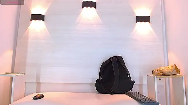 Snapshot of jeic_18 chatting on October 11, 2025, 12:58 pm jeic 18 online show from October 11, 2025, 12:58 pm