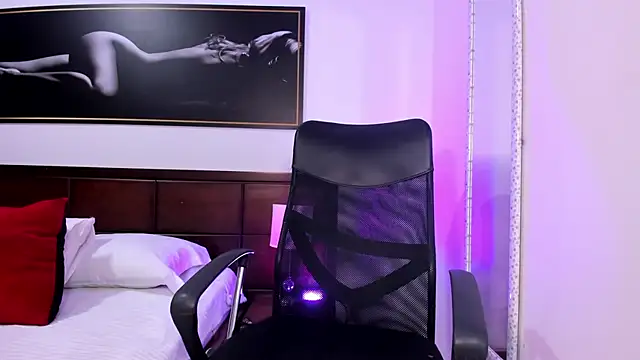 Snapshot of valery_camber chatting on March 21, 2025, 8:29 pm valery camber online show from March 21, 2025, 8:29 pm