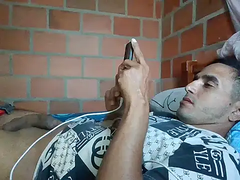 Snapshot of jhonnyhot_69 chatting on February 13, 2026, 10:28 pm jhonnyhot 69 online show from February 13, 2026, 10:28 pm