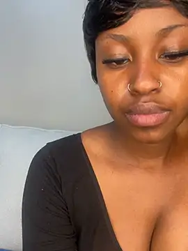 hot daily online show from February 4, 2025, 8:38 pm