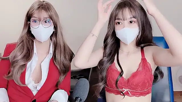 Mono-Stewardesss online show from January 8, 2025, 2:03 pm