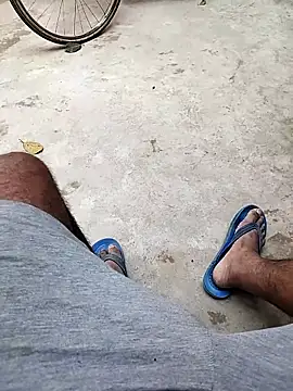 findmemylove online show from November 29, 2025, 6:16 am