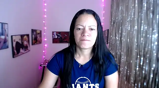 Cristal w online show from March 2, 2025, 2:10 pm