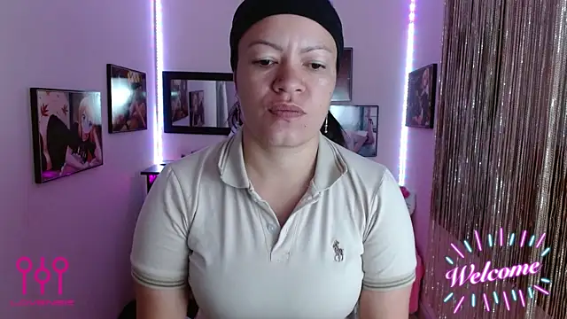 Cristal w online show from September 13, 2025, 1:44 pm