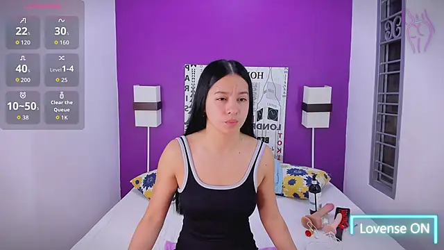 Lila Pinky online show from October 26, 2025, 11:49 am