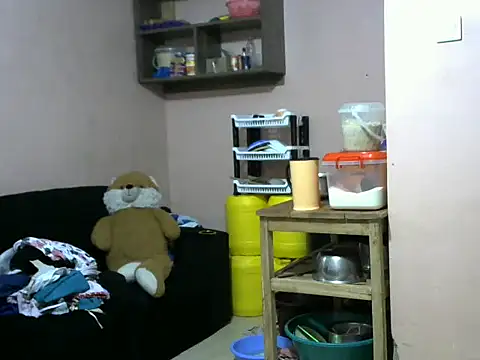 slender-qwene online show from October 30, 2025, 11:00 am