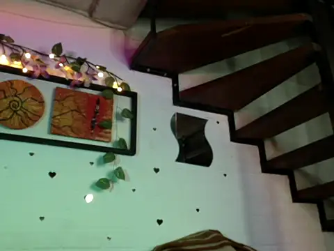 Snapshot of dreamgirl_sweet chatting on September 17, 2025, 4:25 am dreamgirl sweet online show from September 17, 2025, 4:25 am