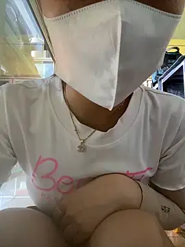 Snapshot of Rosa_998 chatting on May 7, 2026, 1:11 am Rosa 998 online show from May 7, 2026, 1:11 am