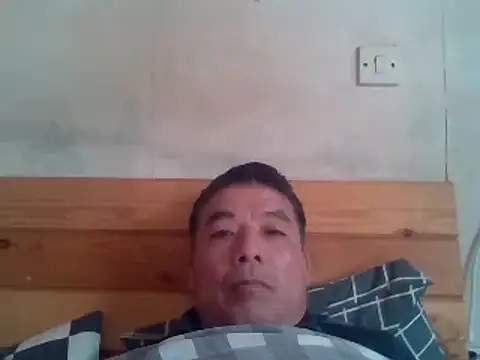 Snapshot of Beijing2000 chatting on February 9, 2025, 1:22 am Beijing2000 online show from February 9, 2025, 1:22 am