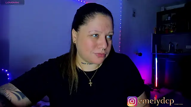 Snapshot of mariana_maze chatting on April 18, 2026, 8:29 am mariana maze online show from April 18, 2026, 8:29 am