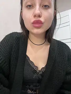 Snapshot of ellie_ssexy chatting on December 31, 2024, 4:49 am ellie ssexy online show from December 31, 2024, 4:49 am