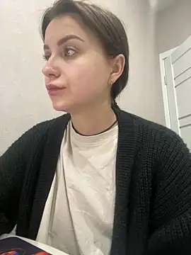 Snapshot of ellie_ssexy chatting on January 6, 2025, 4:47 am ellie ssexy online show from January 6, 2025, 4:47 am