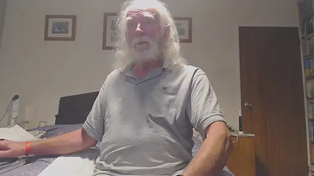 Snapshot of WaverlyKernow chatting on June 17, 2026, 11:12 am WaverlyKernow online show from June 17, 2026, 11:12 am