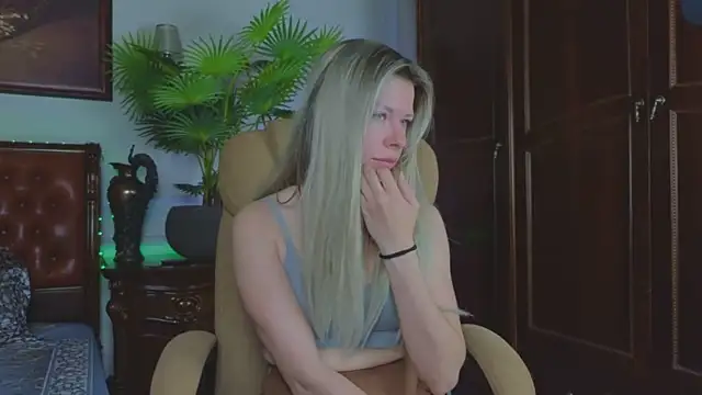 Real Tini online show from May 24, 2026, 5:56 am