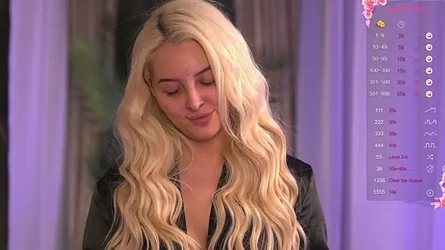 Snapshot of VictoriaMorrone chatting on February 18, 2025, 8:03 pm VictoriaMorrone online show from February 18, 2025, 8:03 pm