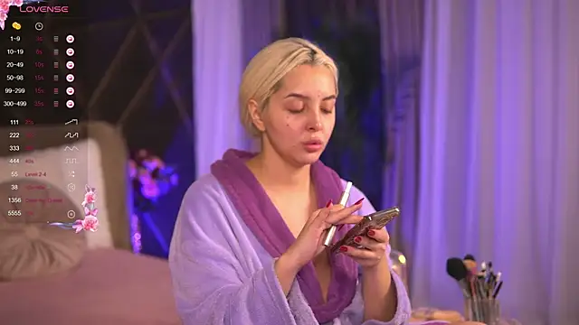 Snapshot of VictoriaMorrone chatting on February 27, 2025, 3:25 am VictoriaMorrone online show from February 27, 2025, 3:25 am