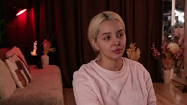 Snapshot of VictoriaMorrone chatting on October 7, 2025, 6:27 pm VictoriaMorrone online show from October 7, 2025, 6:27 pm