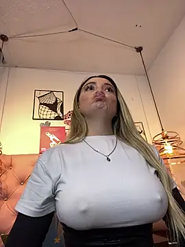 Snapshot of antonella87 chatting on June 11, 2026, 8:51 pm antonella87 online show from June 11, 2026, 8:51 pm