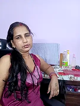 Snapshot of reemacouple007 chatting on April 17, 2026, 6:00 pm reemacouple007 online show from April 17, 2026, 6:00 pm