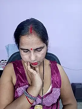 Snapshot of reemacouple007 chatting on April 19, 2026, 8:13 am reemacouple007 online show from April 19, 2026, 8:13 am