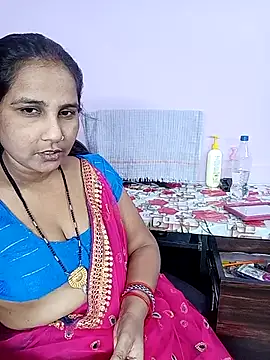 Snapshot of reemacouple007 chatting on April 20, 2026, 5:26 pm reemacouple007 online show from April 20, 2026, 5:26 pm