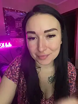 Snapshot of Roxana_Bell chatting on December 9, 2024, 6:14 pm Roxana Bell online show from December 9, 2024, 6:14 pm